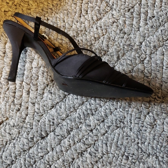 Wild Rose shoes - Picture 2 of 4